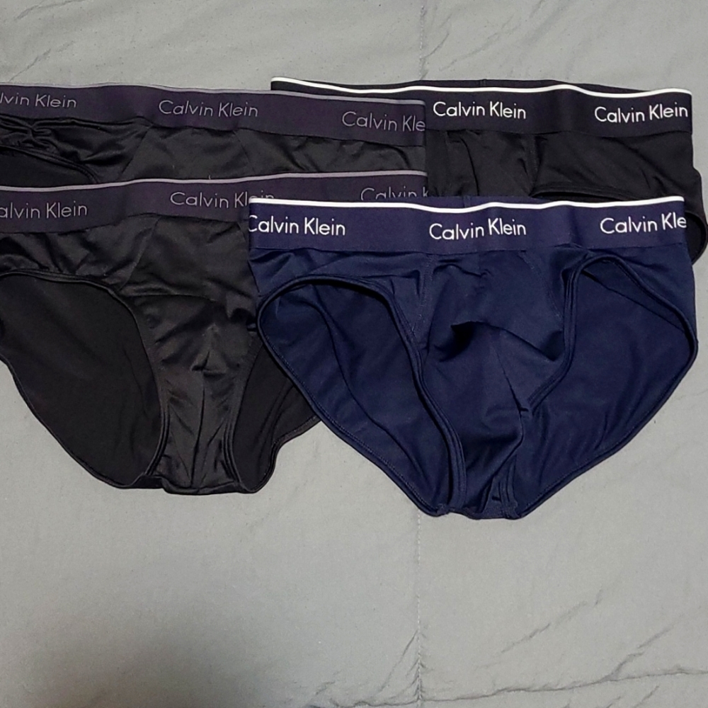4 pair CK briefs